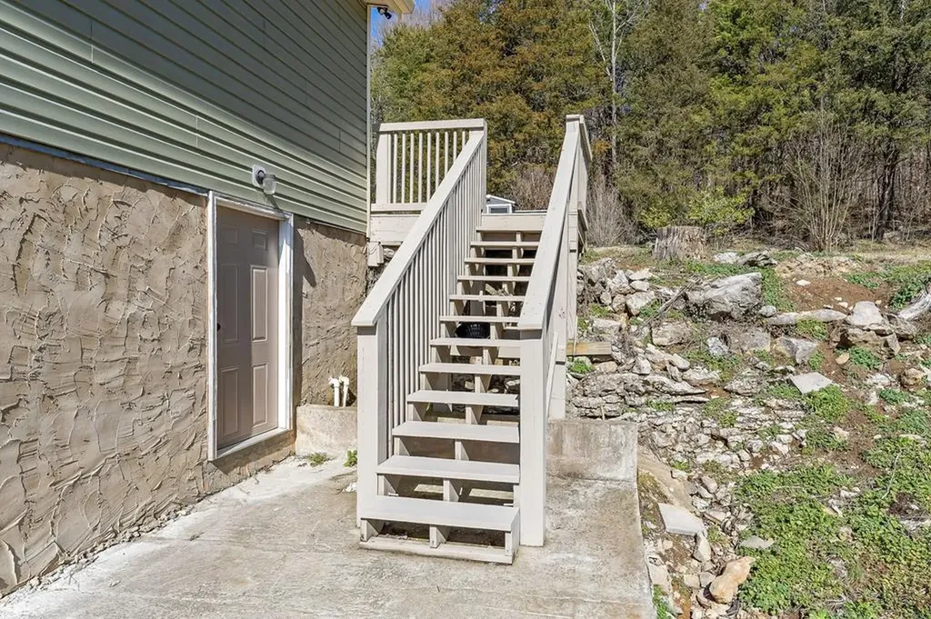 911 Anderson Road Liberty TN 37095