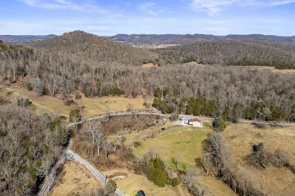 911 Anderson Road Liberty TN 37095