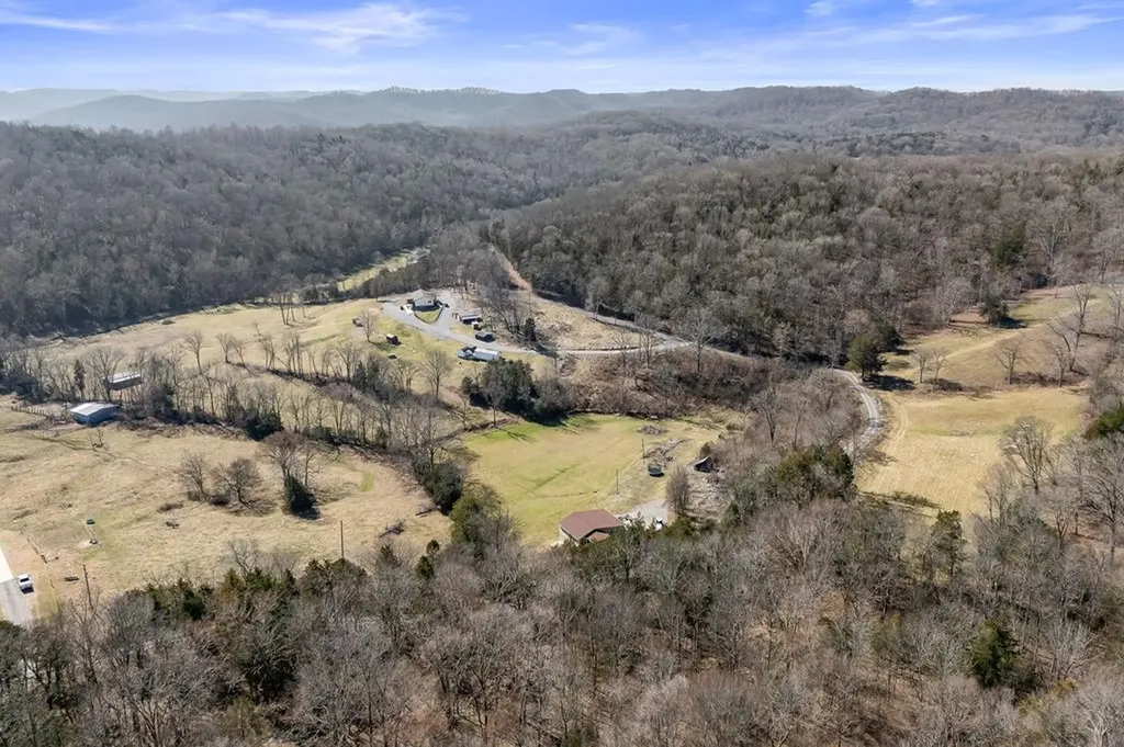 911 Anderson Road Liberty TN 37095