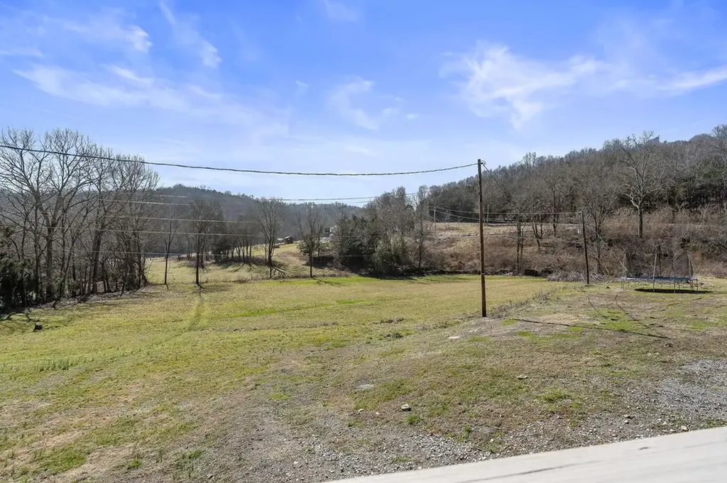 911 Anderson Road Liberty TN 37095