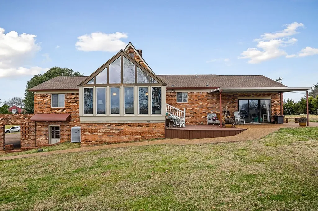 5475 Walnut Road Baxter TN 38544-3549