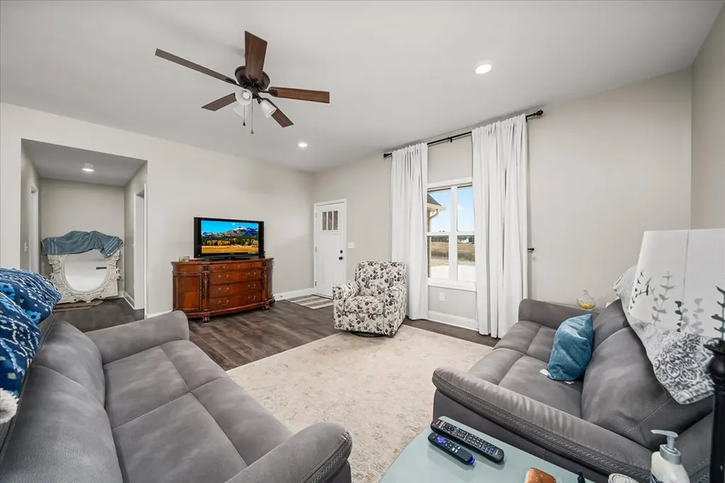 284 Harleys Ridge Sparta TN 38583