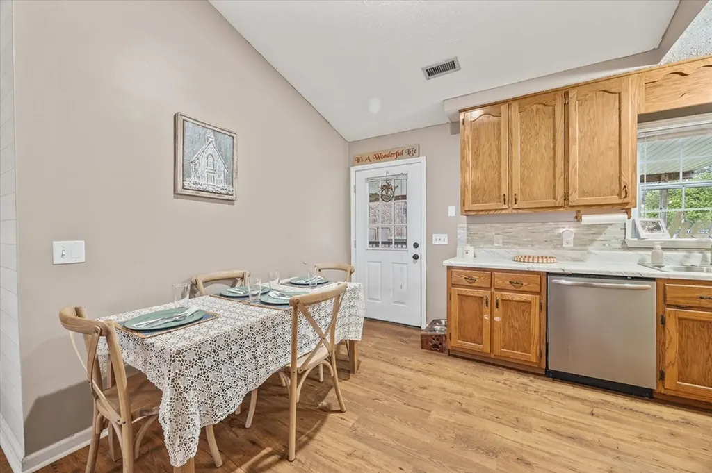 3520 Pointe Cove Circle Cookeville TN 38506