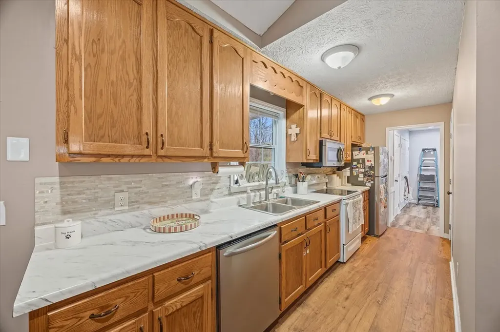 3520 Pointe Cove Circle Cookeville TN 38506