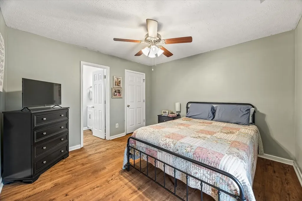 3520 Pointe Cove Circle Cookeville TN 38506