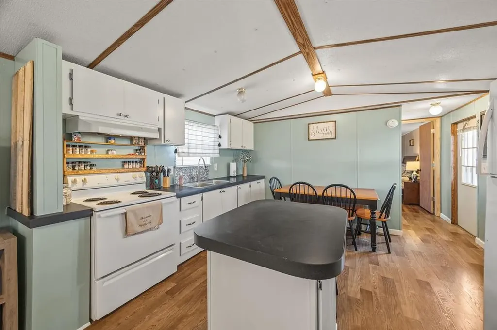 3570 Jamestown Highway Alpine TN 38543