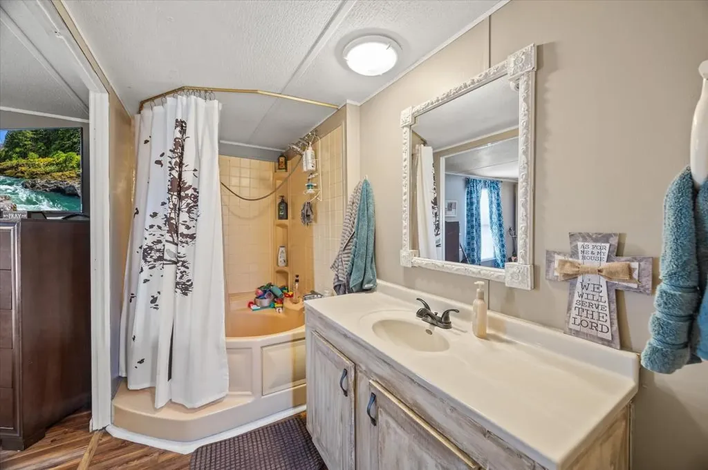 3570 Jamestown Highway Alpine TN 38543