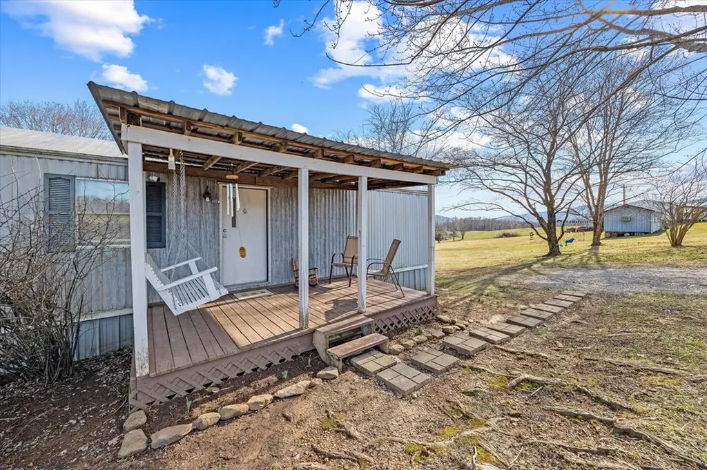 3570 Jamestown Highway Alpine TN 38543