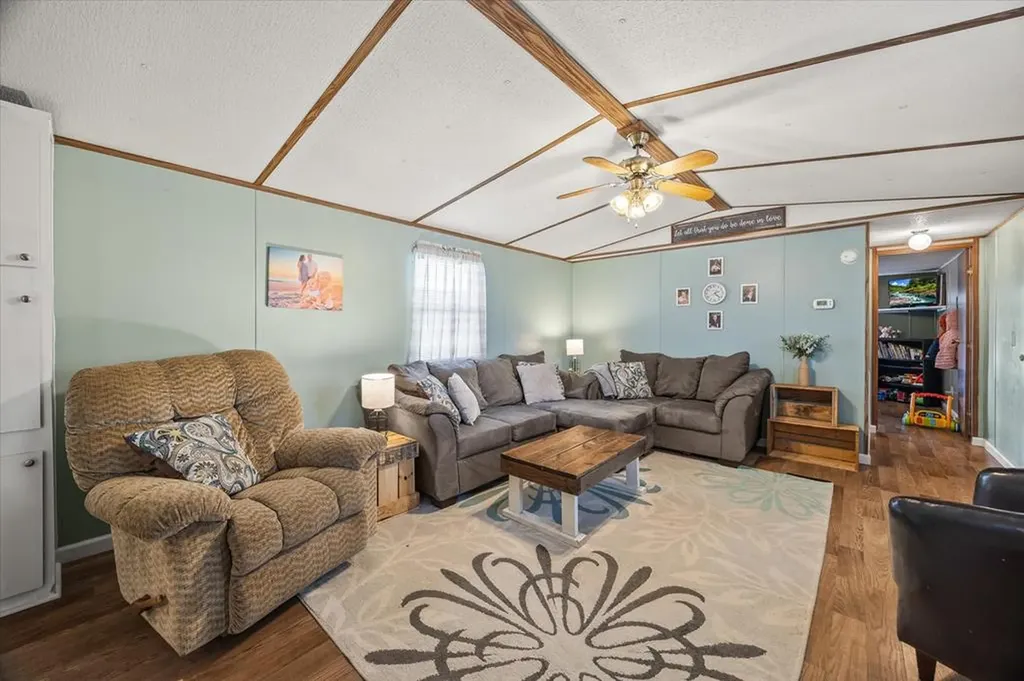 3570 Jamestown Highway Alpine TN 38543