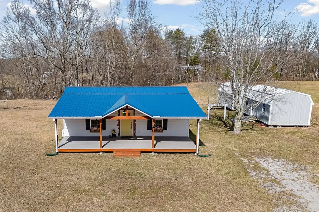 9443 Griffith Road Pikeville TN 37367