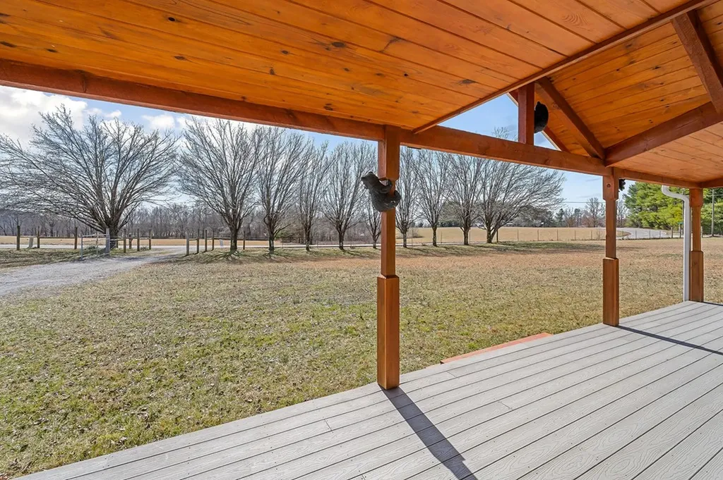 9443 Griffith Road Pikeville TN 37367