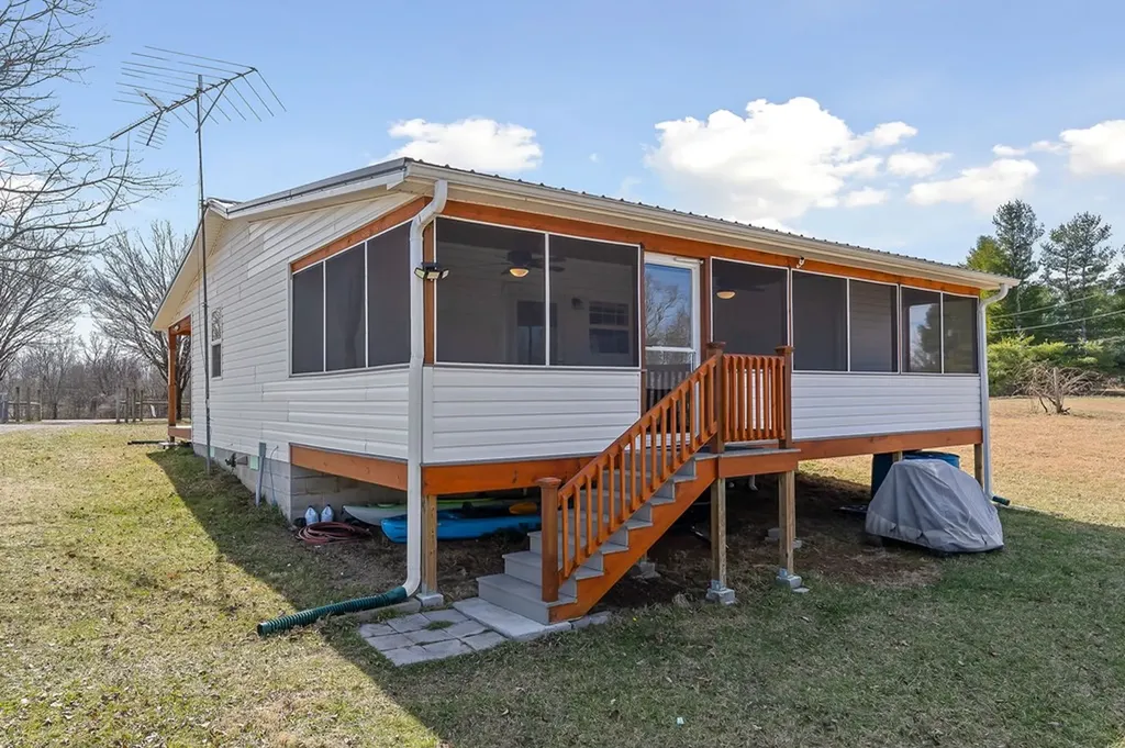 9443 Griffith Road Pikeville TN 37367