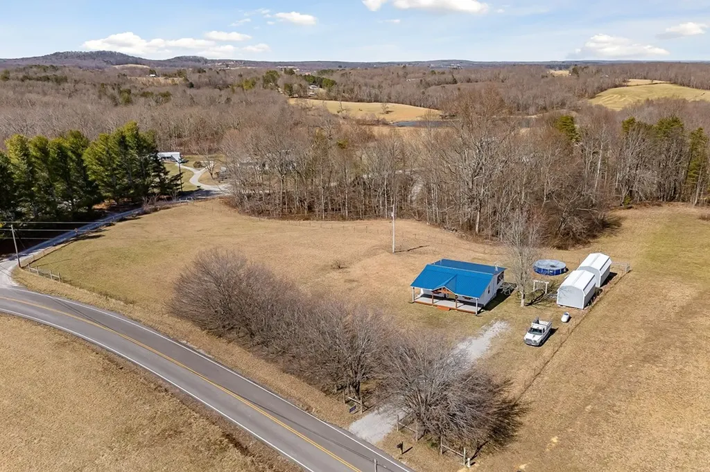 9443 Griffith Road Pikeville TN 37367