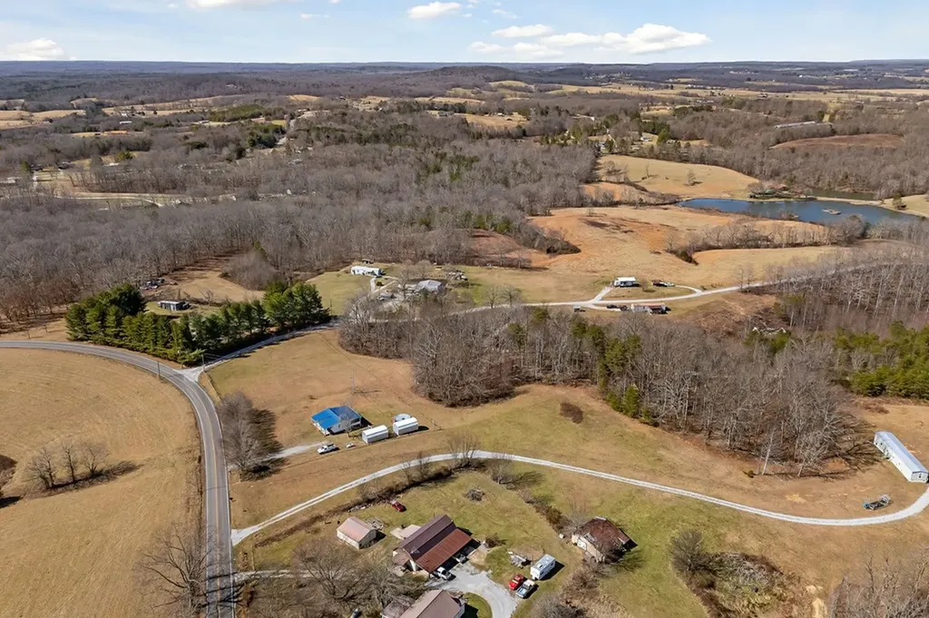 9443 Griffith Road Pikeville TN 37367