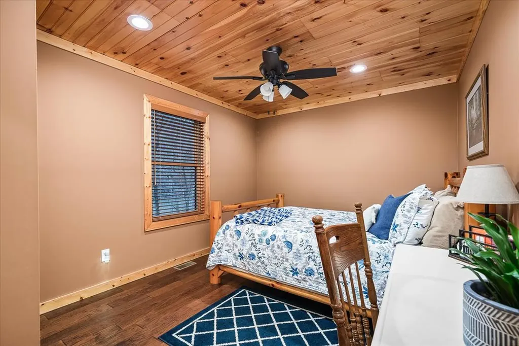 253 Hiawassee Lane Celina TN 38551