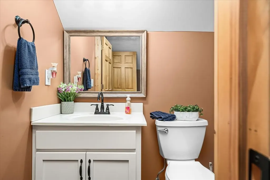 253 Hiawassee Lane Celina TN 38551