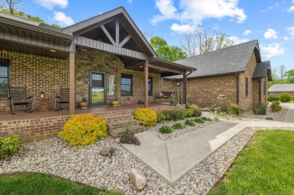 253 Hiawassee Lane Celina TN 38551