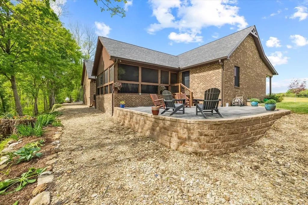 253 Hiawassee Lane Celina TN 38551