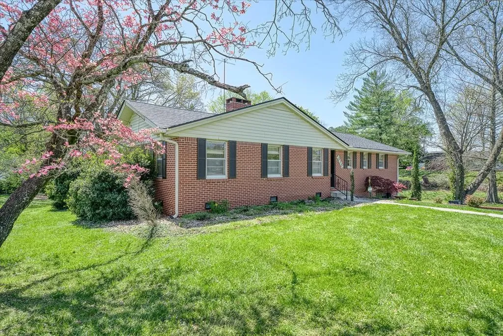 515 E 4th Street Cookeville TN 38501