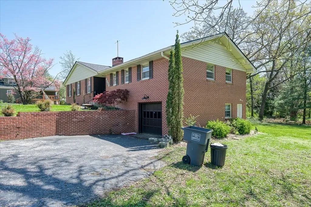 515 E 4th Street Cookeville TN 38501