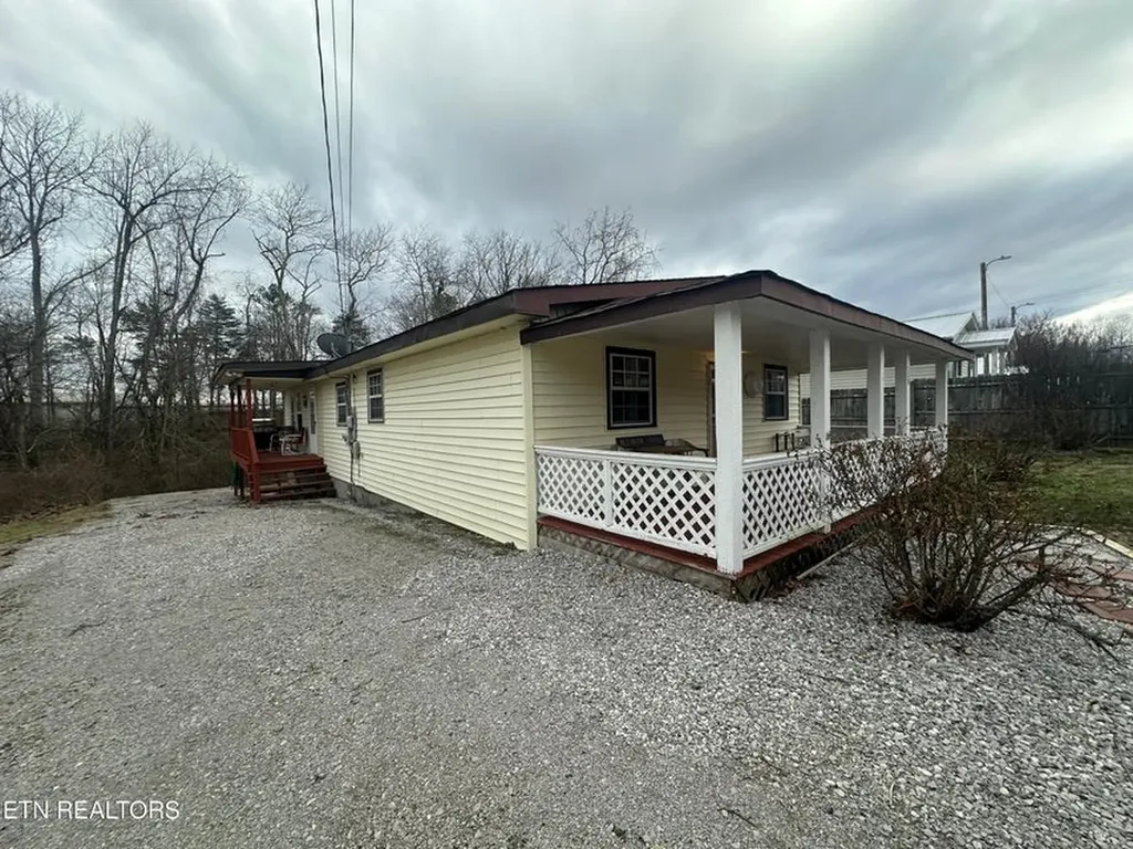 339 W Briar Avenue Jamestown TN 38556