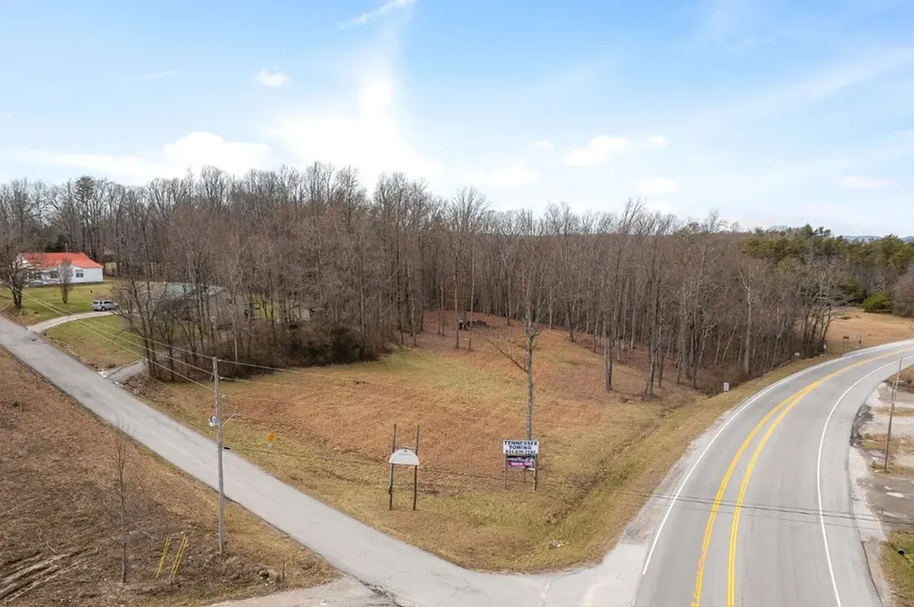 1101 Bee Rock Monterey TN 38574