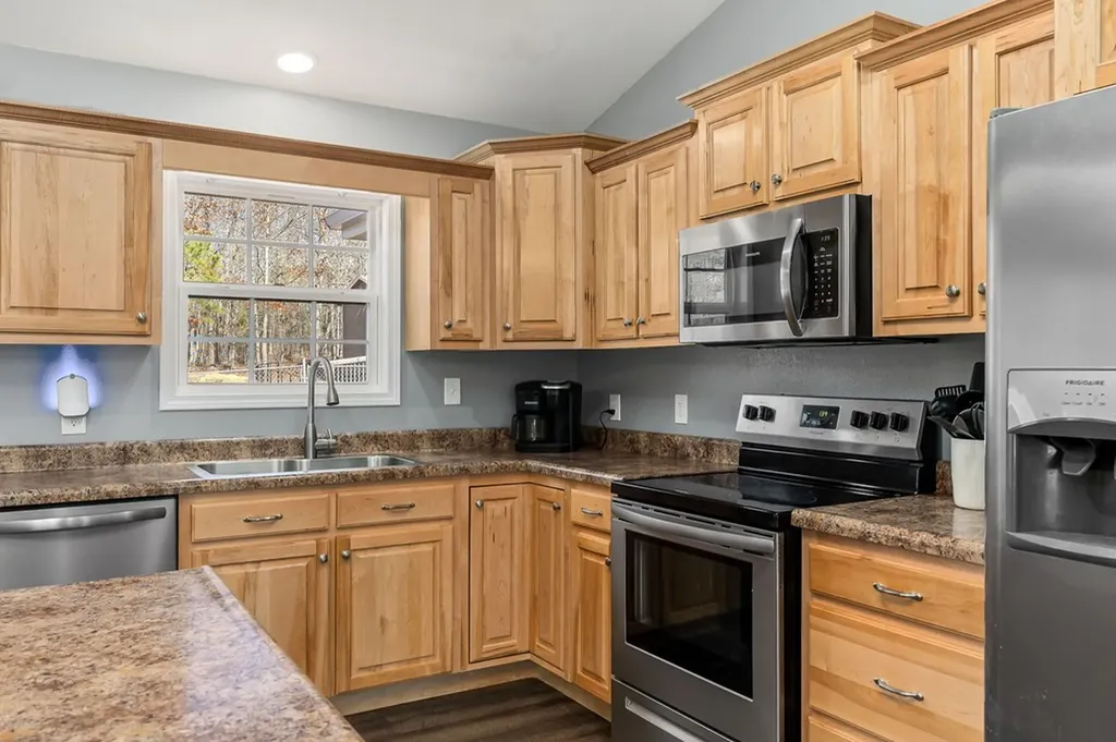 710 Rosenburg Reg Jamestown TN 38556