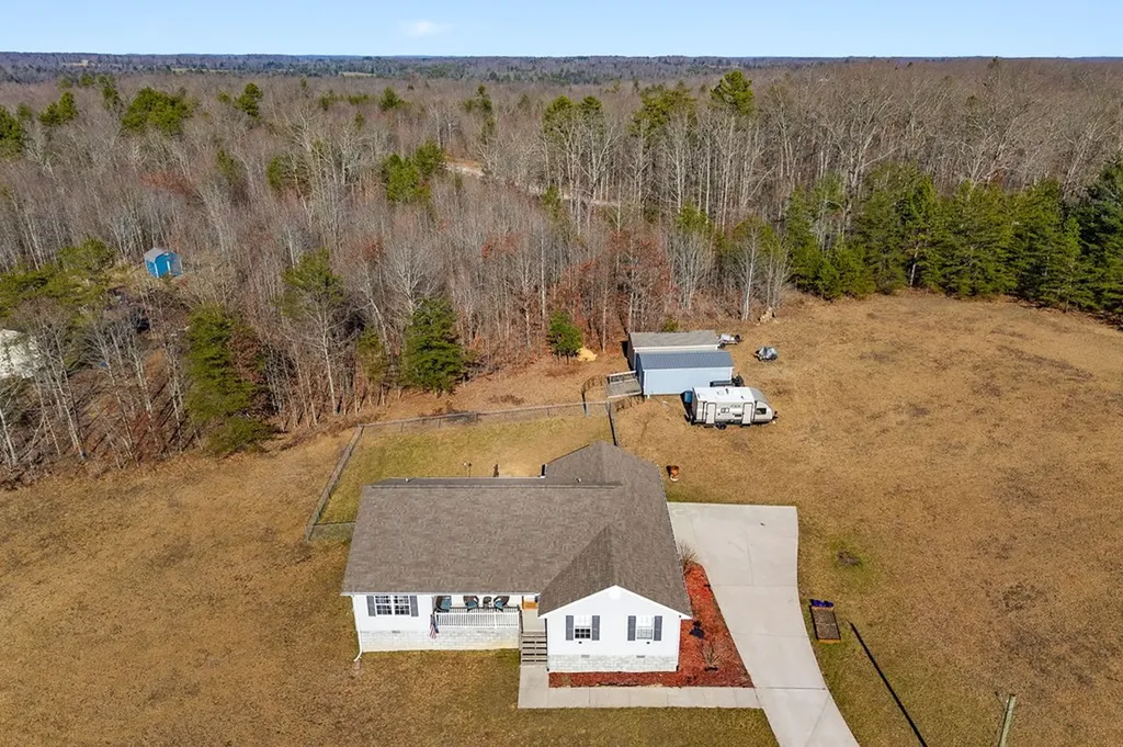 710 Rosenburg Reg Jamestown TN 38556