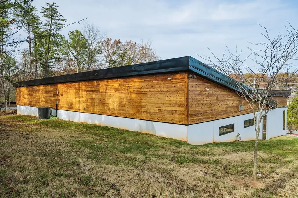 650 W 12th Street Cookeville TN 38501