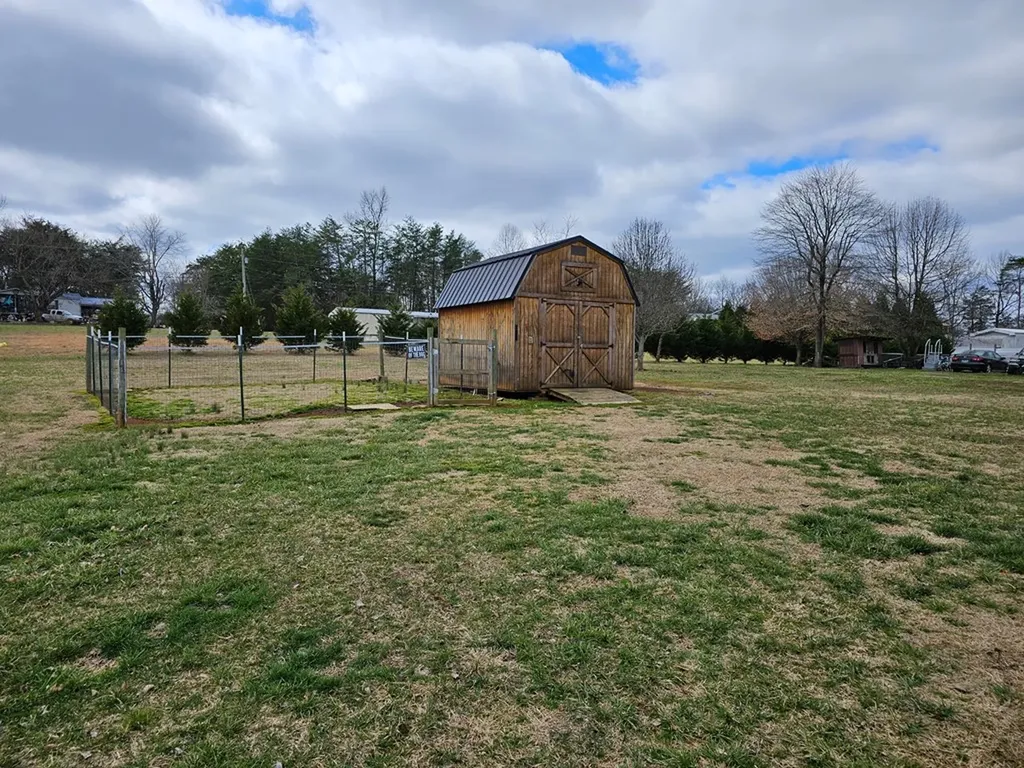 8024 Masters Road Cookeville TN 38501