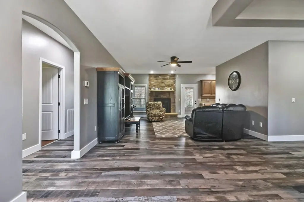 599 Red Brush Drive Crossville TN 38555