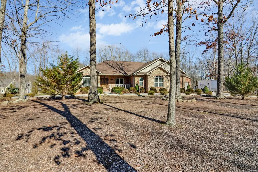 599 Red Brush Drive Crossville TN 38555