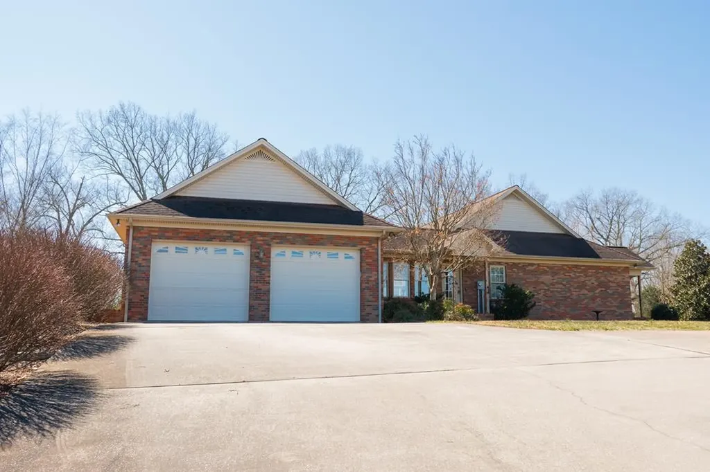 845 Mcminnville Highway Sparta TN 38583