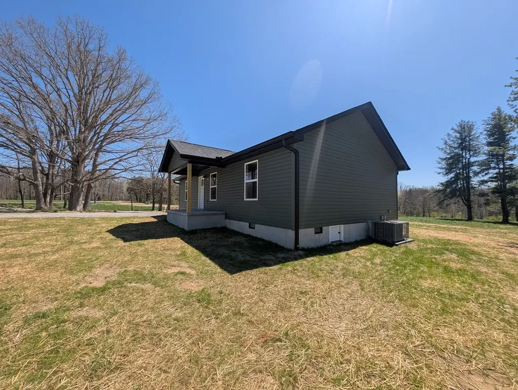 2763 Banner Springs Road Jamestown TN 38556