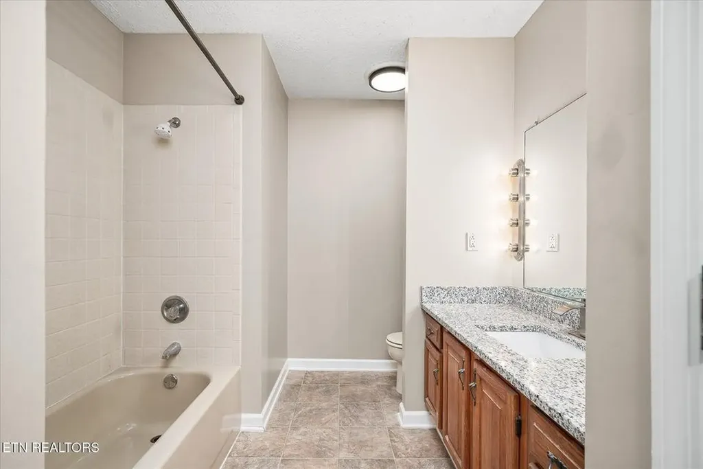 112 Gilford Terrace Crossville TN 38558