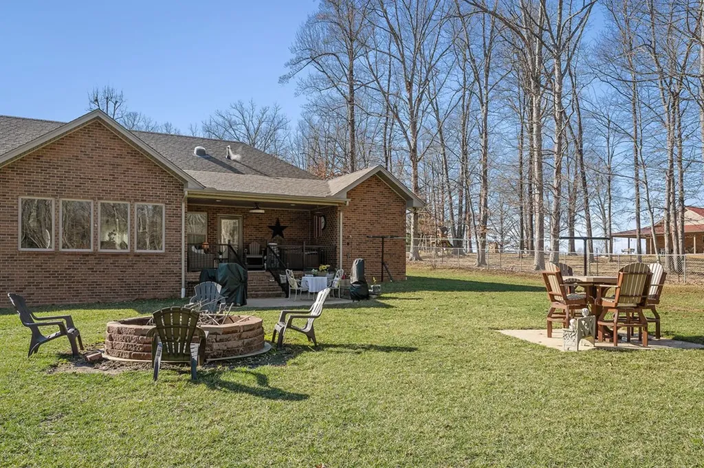 701 Low Gap Road Sparta TN 38583