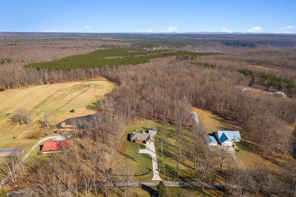 701 Low Gap Road Sparta TN 38583