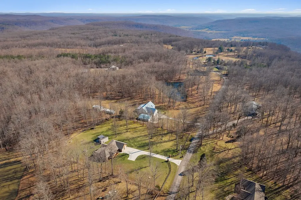 701 Low Gap Road Sparta TN 38583