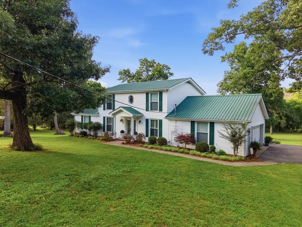 401 Bluegrass Court Lebanon TN 37090