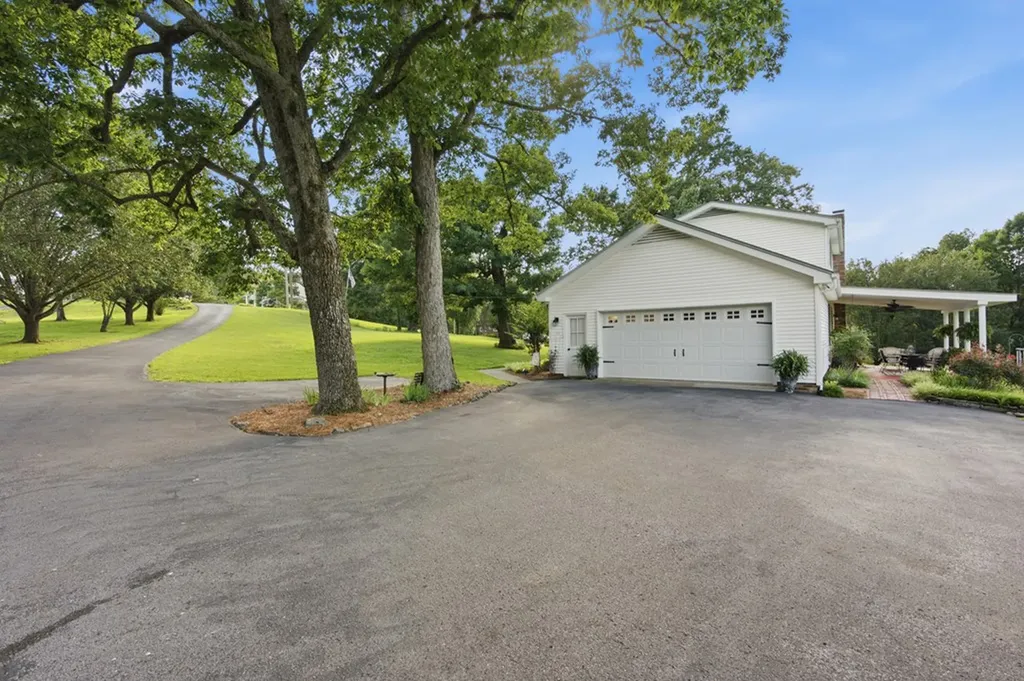 401 Bluegrass Court Lebanon TN 37090