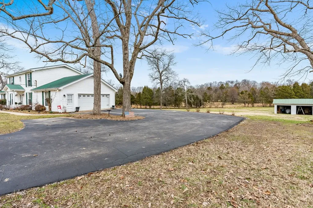 401 Bluegrass Court Lebanon TN 37090