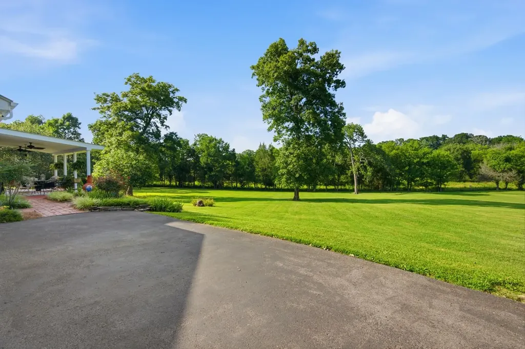 401 Bluegrass Court Lebanon TN 37090