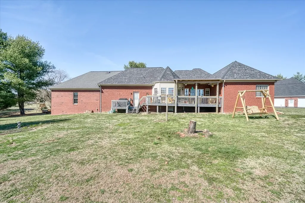 192 Landmark Circle Sparta TN 38583
