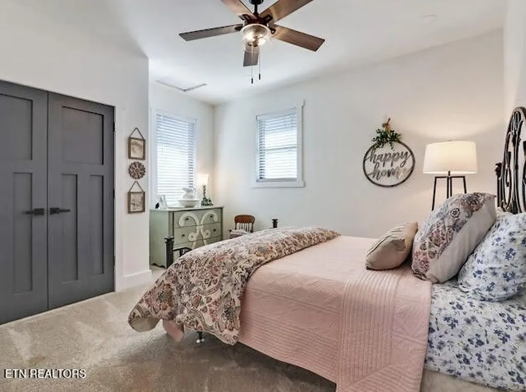 171 Deer Cliff Alpine TN 38543