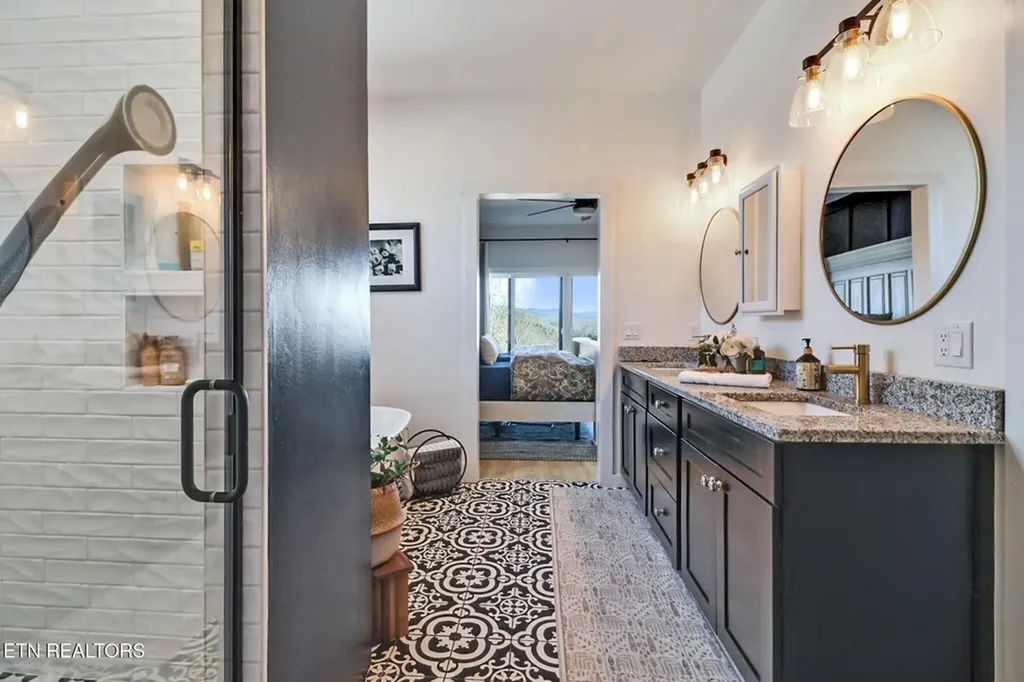 171 Deer Cliff Alpine TN 38543