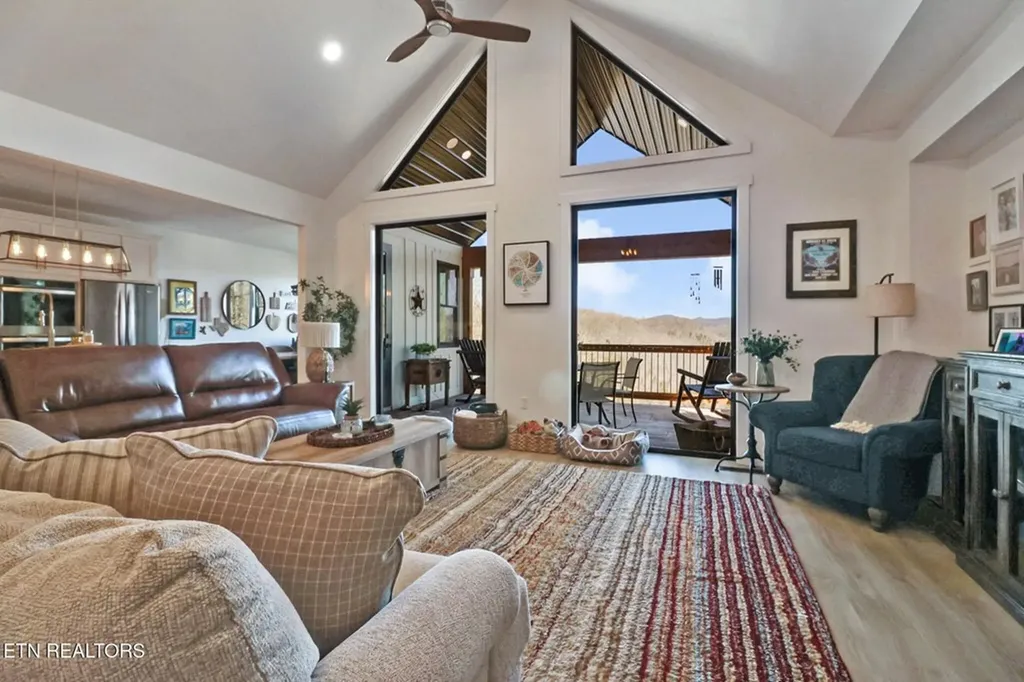 171 Deer Cliff Alpine TN 38543