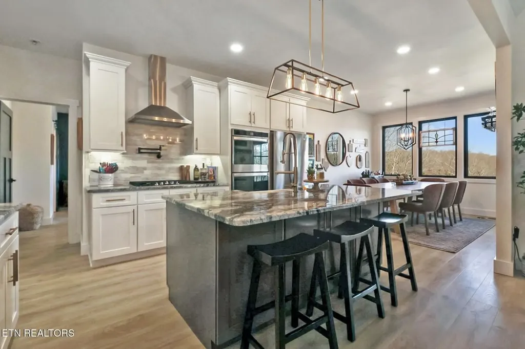 171 Deer Cliff Alpine TN 38543