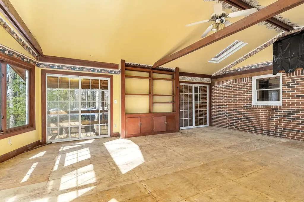 561 Frank Massa Road Sparta TN 38583