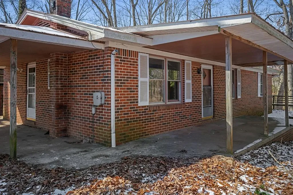 561 Frank Massa Road Sparta TN 38583