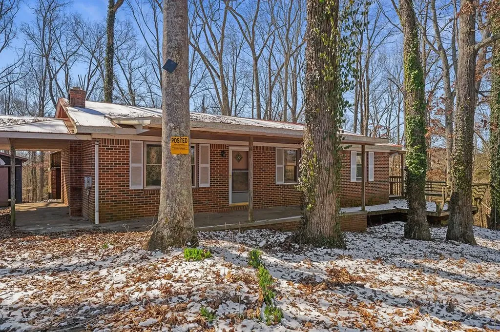 561 Frank Massa Road Sparta TN 38583